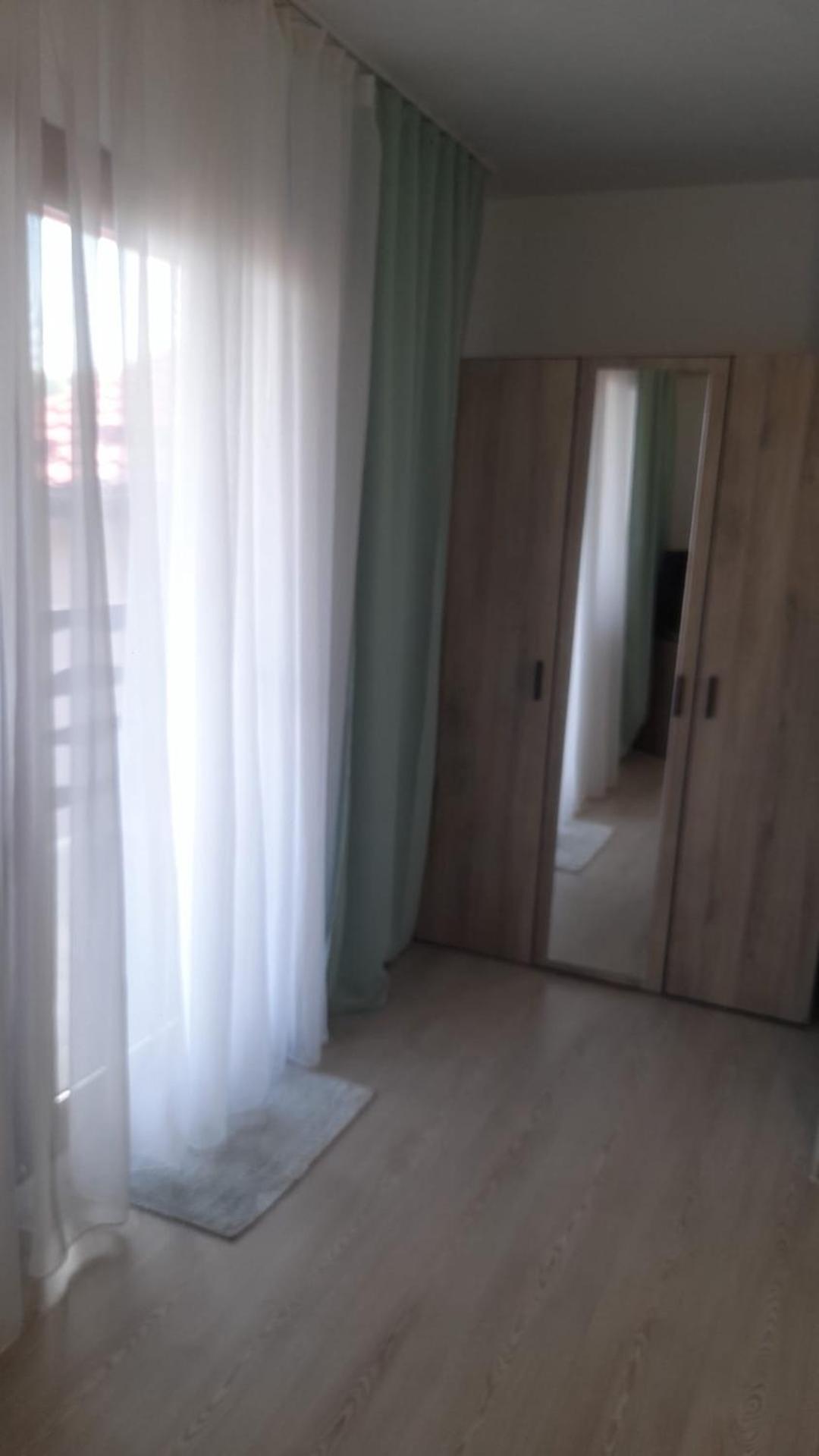 Отель Casa Elena Ешелница Экстерьер фото